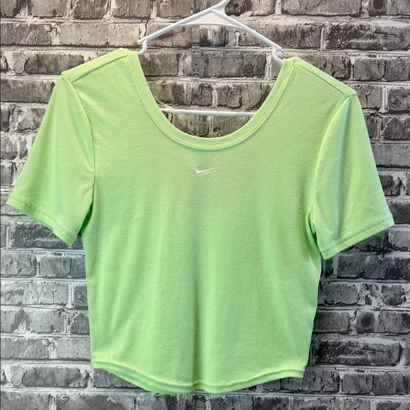 Nike Tops - Nike Women's Lime Green Crop Top